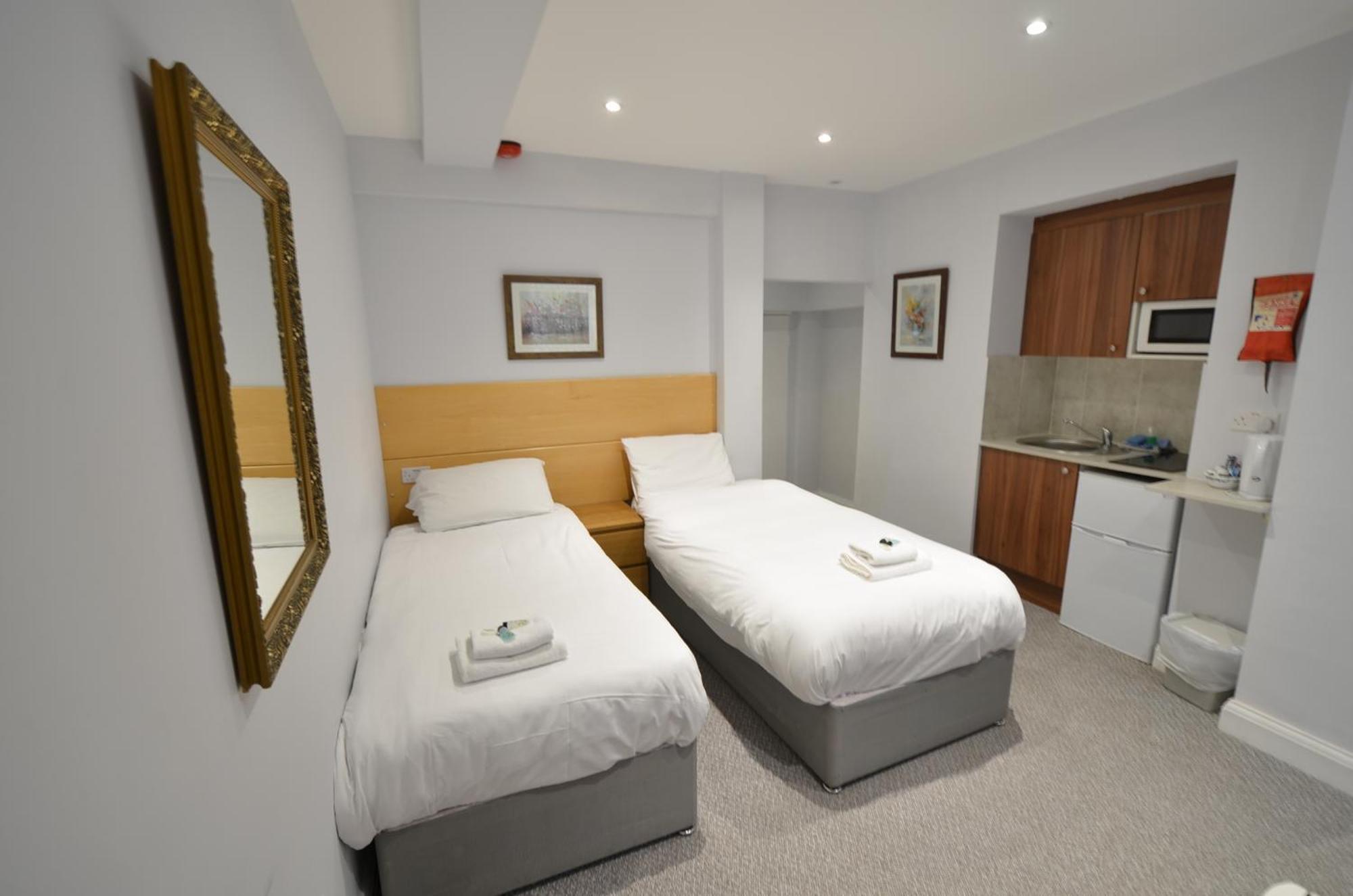 Amber Residence Hotel-Suites London Exterior photo